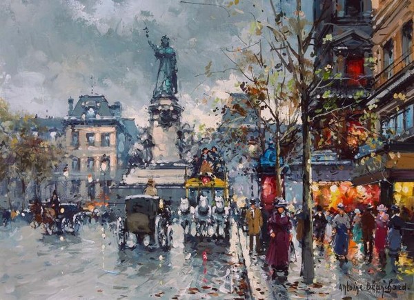 A view of Place de la Republique