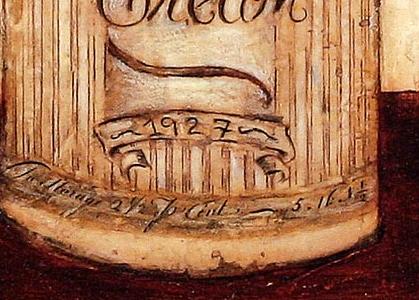 Фрагмент Баночка "Royal Gream" с цветами