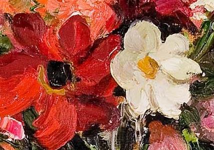 Фрагмент Букет в вазе на фоне бежевой стены