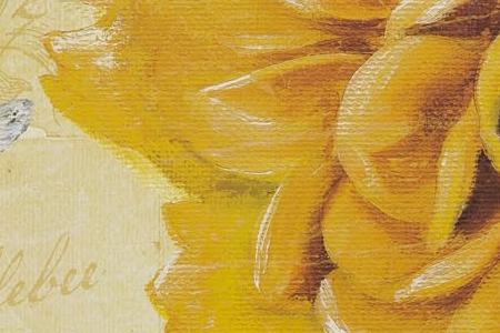 Фрагмент Красная птица в цветах в желтых тонах