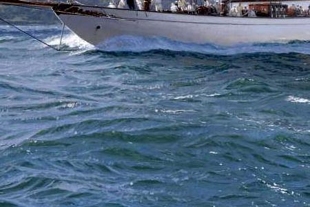 Фрагмент Meteor racing Waterwitch and Germania off Norris Castle, Isle of Wight