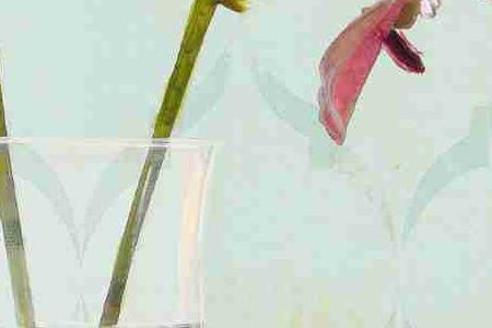 Фрагмент На салатовом комоде 1