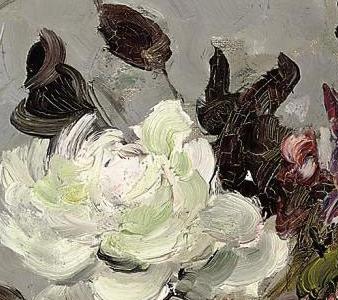 Фрагмент Пионы в стеклянной вазе