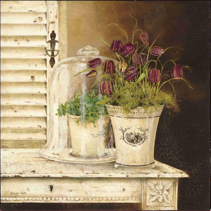 Цветы в белом горшочке